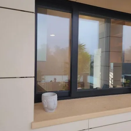 Villa Aurore, 12 Persons, Large Salt-water Pool, Air Conditioning Lloret de Mar