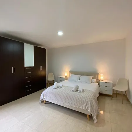 Aurore, 12 Persons, Large Salt-water Pool, Air Conditioning Βίλα