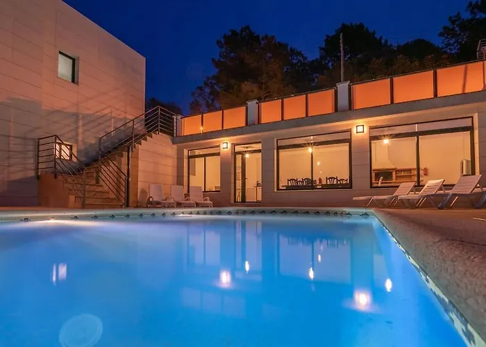 Aurore, 12 Persons, Large Salt-water Pool, Air Conditioning Villa Lloret de Mar