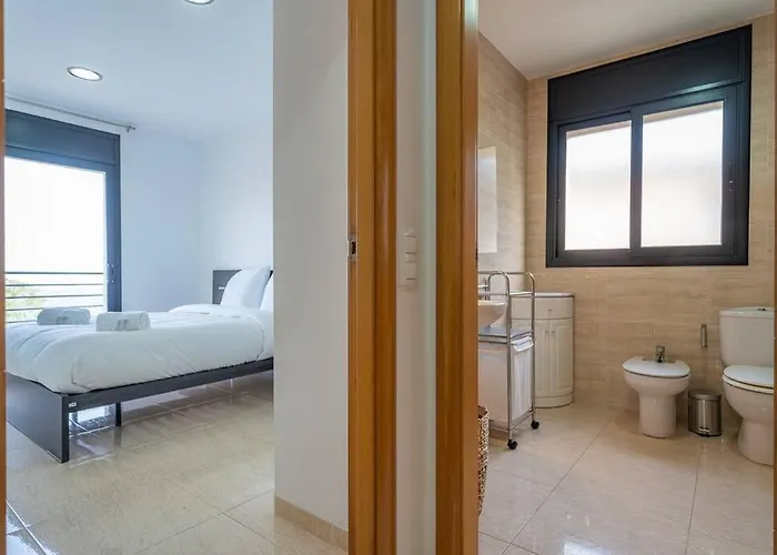 Aurore, 12 Persons, Large Salt-water Pool, Air Conditioning * Lloret de Mar