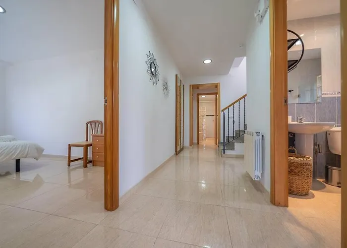 Aurore, 12 Persons, Large Salt-water Pool, Air Conditioning Villa *